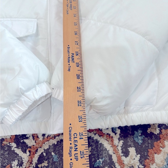 NWT New Look Puffer Short Jacket White Women’s‎ Size Large - Picture 5 of 6